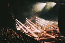 羊文学のライブの様子。（Photo by Daiki Miura）