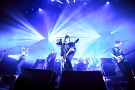 相思相愛のART-SCHOOL×アジカン、確かな絆に満ちた対バンライブ「本当に愛しかないです」