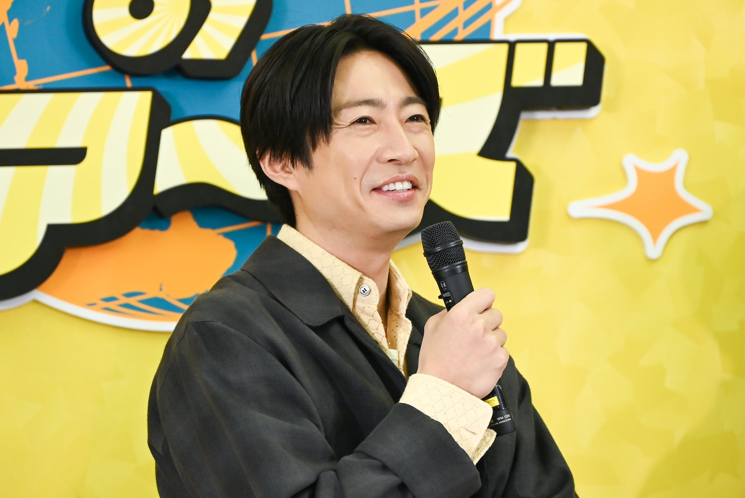 「世界で開け！ひみつのドアーズ」の魅力を笑顔で語る相葉雅紀（嵐）。