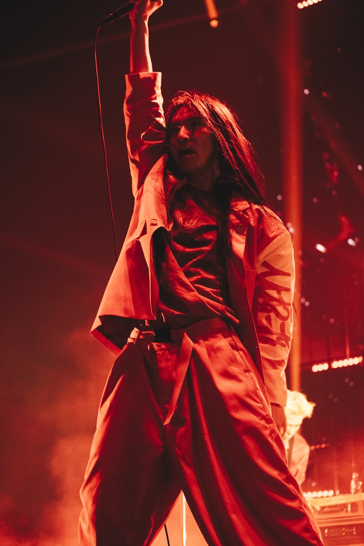 マヒトゥ・ザ・ピーポー（Vo, G）（撮影：水谷太郎）