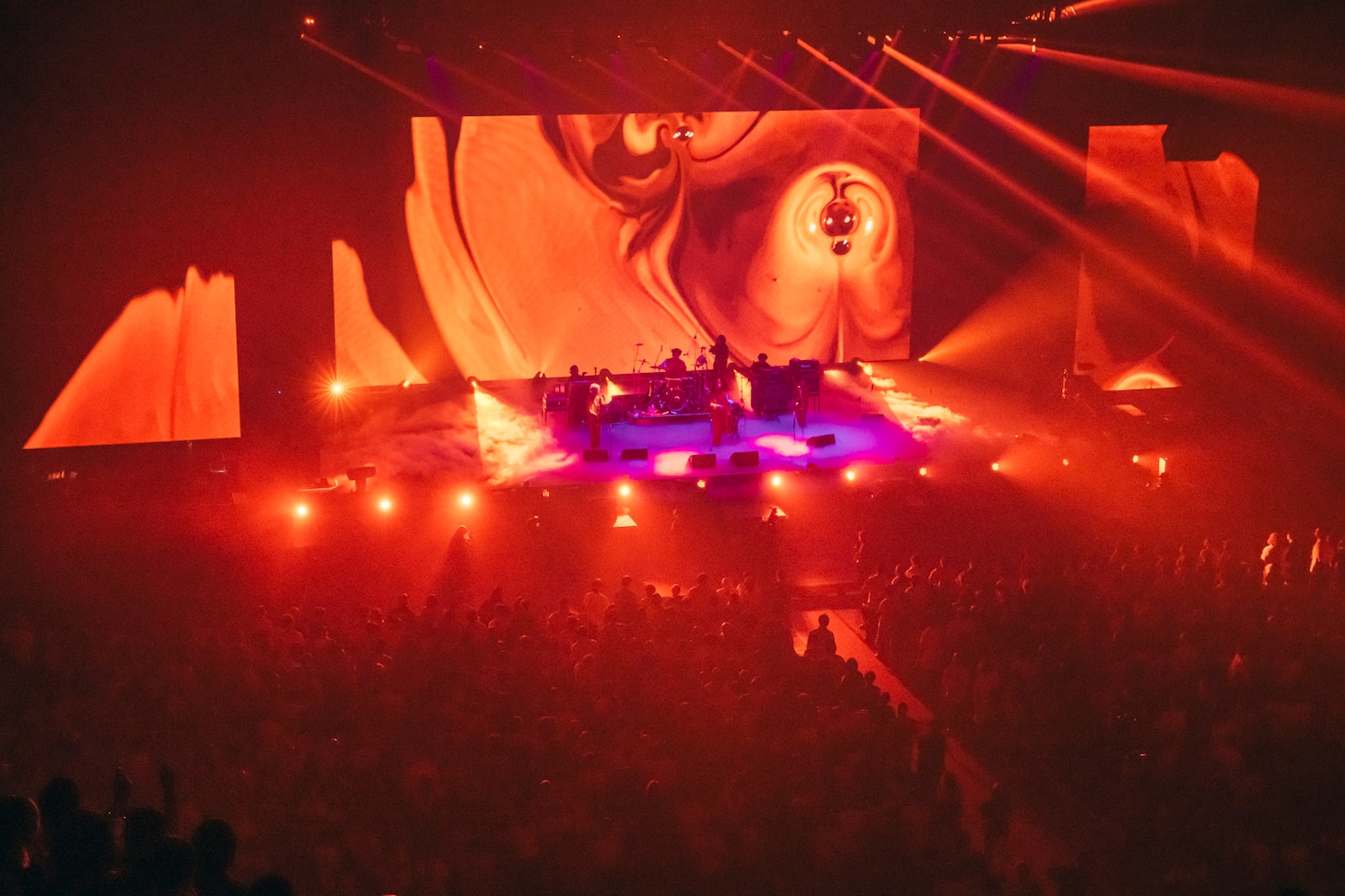 GEZAN 日本武道館 単独公演 「独炎」の様子。（撮影：水谷太郎）