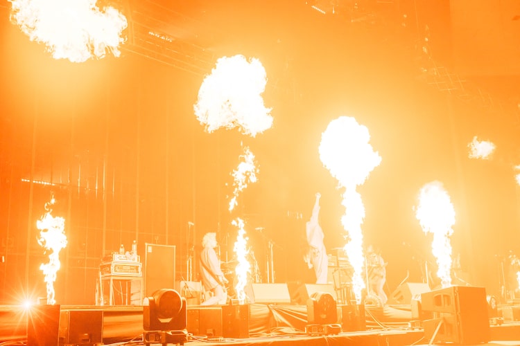 GEZAN 日本武道館 単独公演 「独炎」の様子。（撮影：水谷太郎）