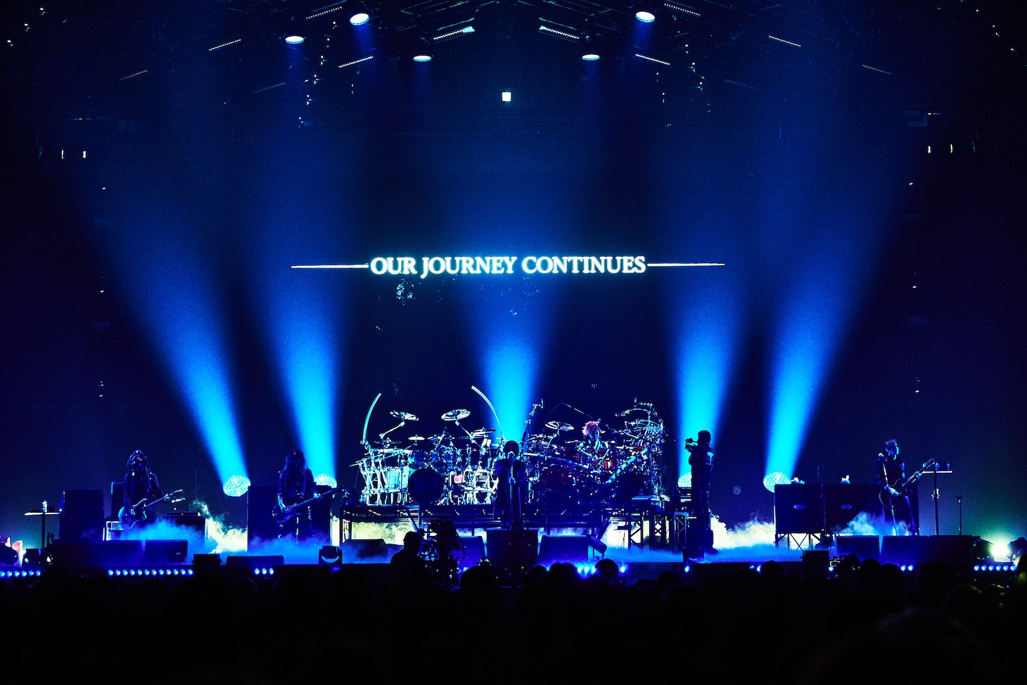 LUNA SEA「LUNATIC X'MAS 2025 -OUR JOURNEY CONTINUES-」有明アリーナ公演の様子。