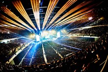 LUNA SEA「LUNATIC X'MAS 2025 -OUR JOURNEY CONTINUES-」有明アリーナ公演の様子。