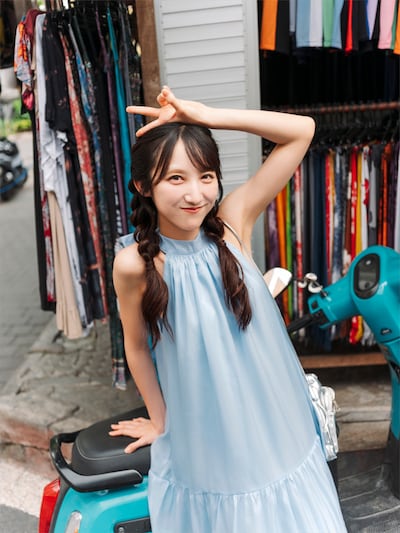 長友彩海（AKB48）1st写真集「予定外の瞳」掲載カット