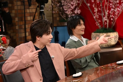 左から塩﨑太智（M!LK）、佐野勇斗（M!LK）。(C)TBS