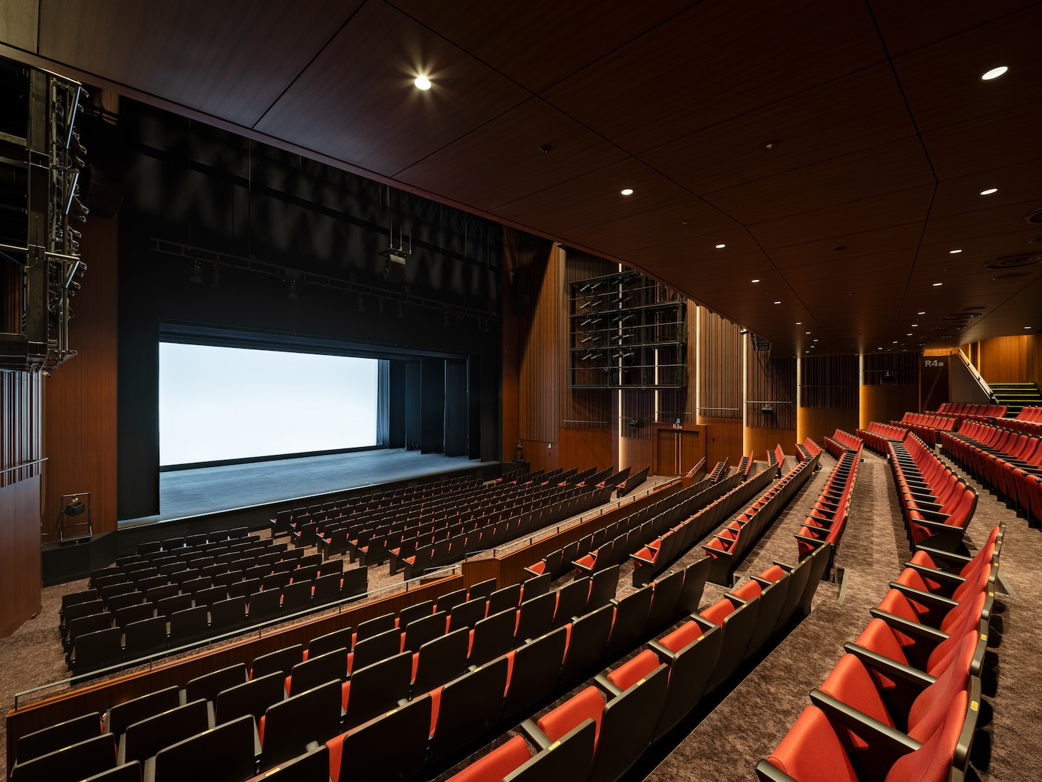 東京建物 ぴあ シアターの客席。