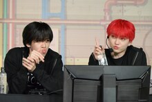 余裕の表情でステージクリアの余韻を楽しむリョウガとユーキ。