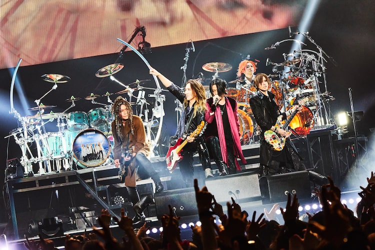 LUNA SEA「LUNATIC X'MAS 2025 -OUR JOURNEY CONTINUES-」有明アリーナ公演の様子。