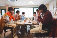 「宇宙人の幸福（ハピネス）論」より。©日本映画放送 ひかりTV