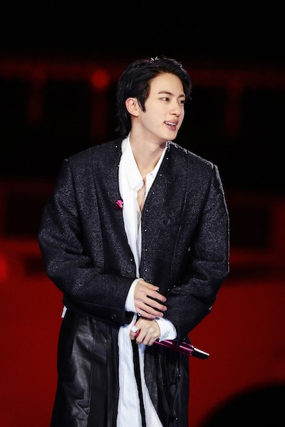 Jin（BTS）(P)&(C)BIGHIT MUSIC / Netflix