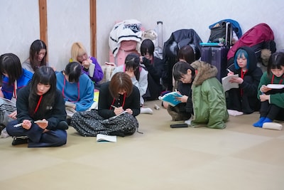 目標を考える候補生たち。