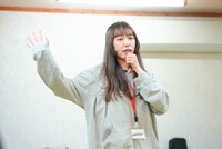 BiS「gives」を歌い切ったmahoho。