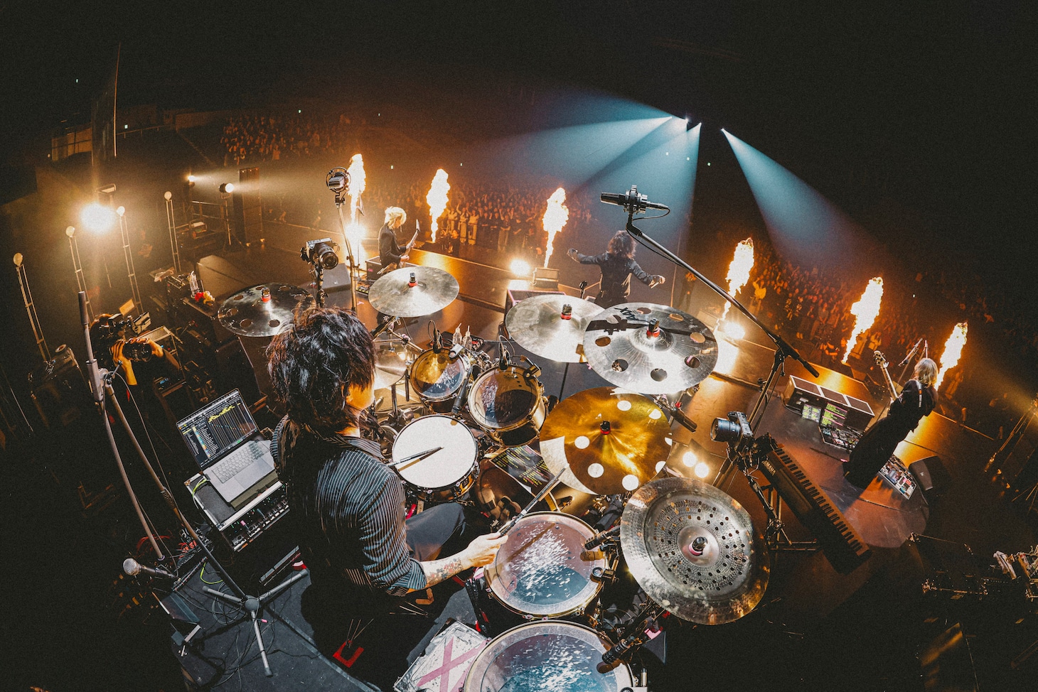 「DEZERT 47 AREA ONEMAN TOUR GRAND FINAL『僕らの音楽について』」幕張メッセ 幕張イベントホール公演の様子。（撮影：西槇太一）