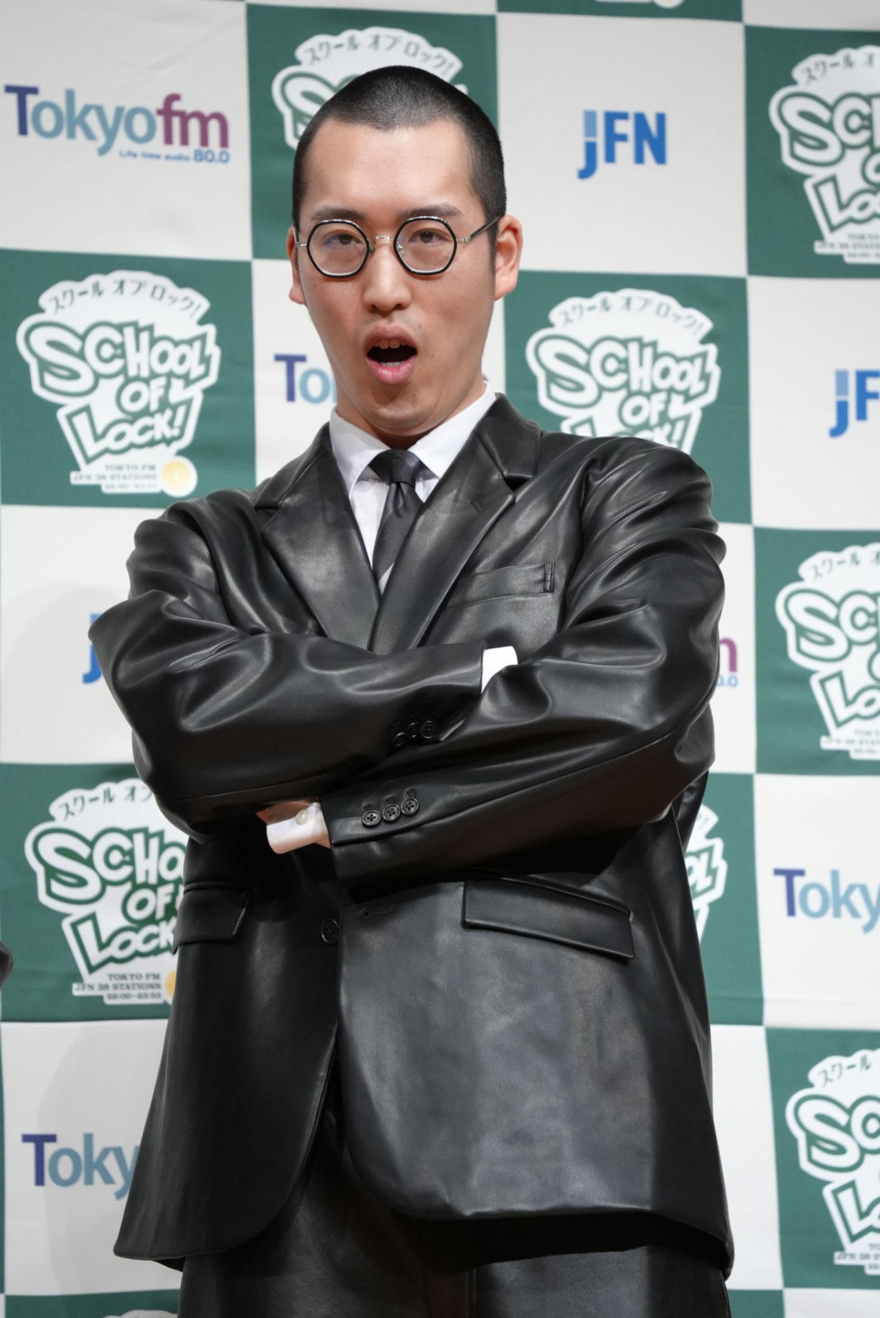 「SCHOOL OF LOCK!」8代目教頭・溝上たんぼ。