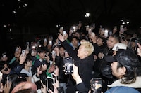 Masato Hayashiのゲリラライブの様子。