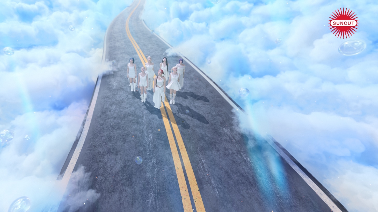 「サンカット」の新テレビCM「強さを、まとう。」編より。