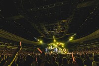 「DREAMS COME TRUE CONCERT TOUR 2026 THE BLACK ◯ ALBUM」神奈川・横浜アリーナ公演の様子。