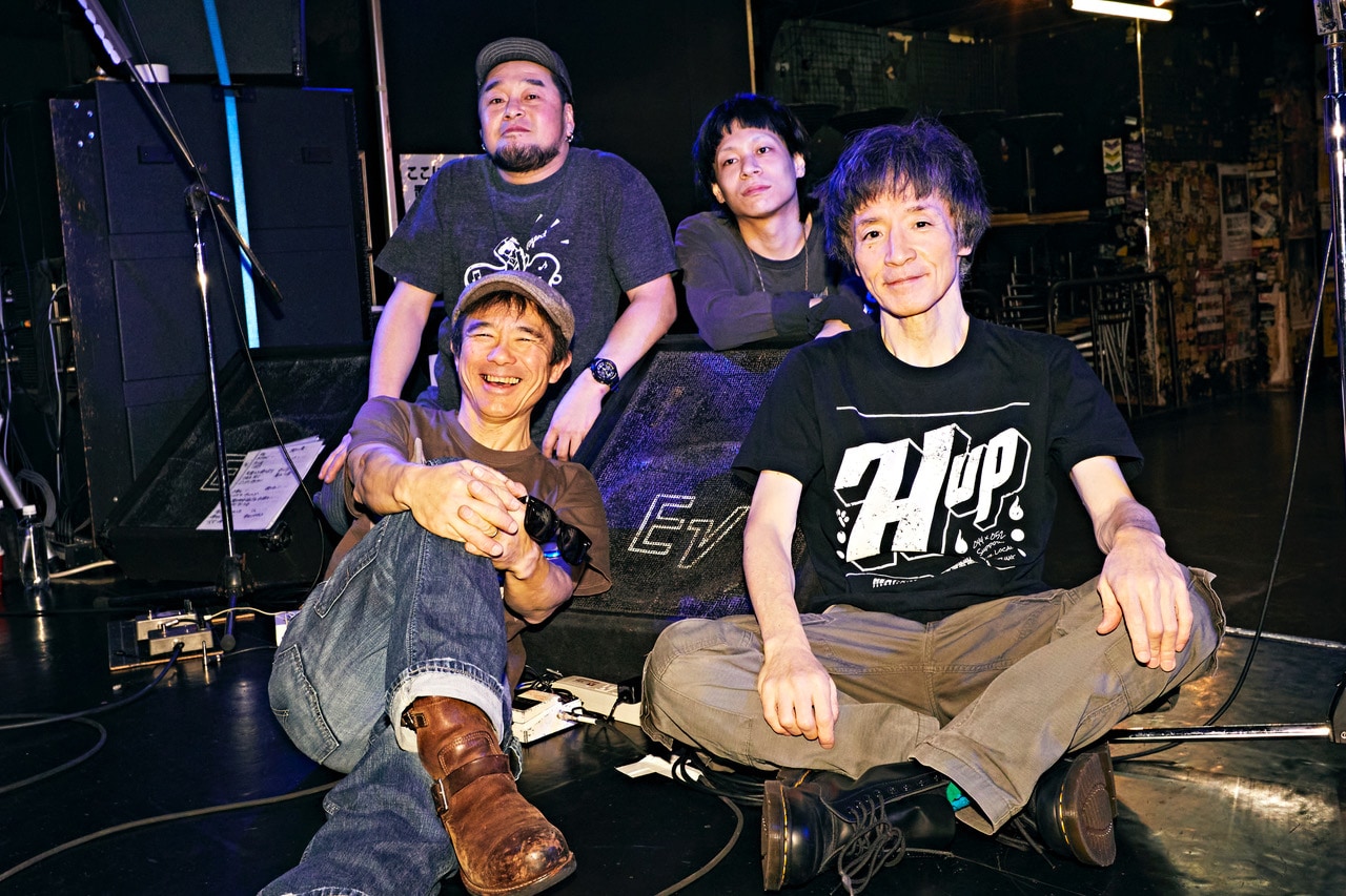 ピーズと氣志團、横浜でツーマン