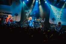 「ライブナタリー “T.N.T × FLOW” sponsored by Chikemoo」よりT.N.Tのライブの様子。（撮影：オカベメイ）