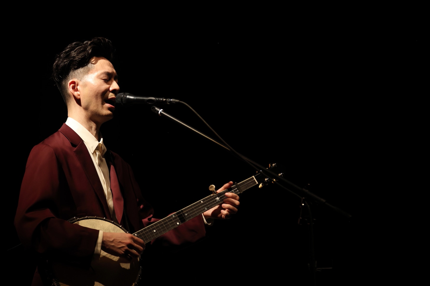 佐藤良成（Vo, G）