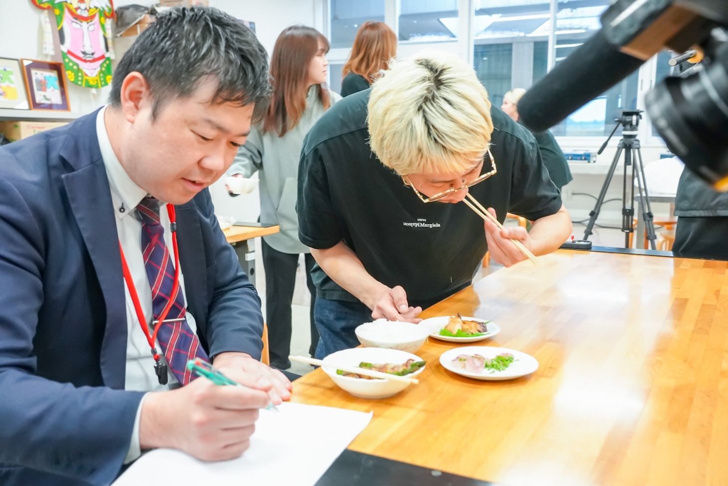 「WACK合同オーディション2026」4日目の料理対決の様子。