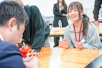 WACK若月氏にいちごパフェを振る舞うタテ・マエ。