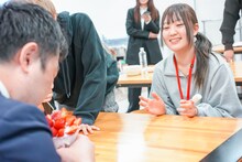 WACK若月氏にいちごパフェを振る舞うタテ・マエ。