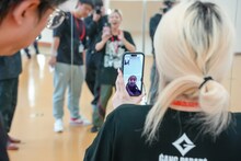 GANG PARADEメンバーとビデオ通話をするココ・パーティン・ココ。