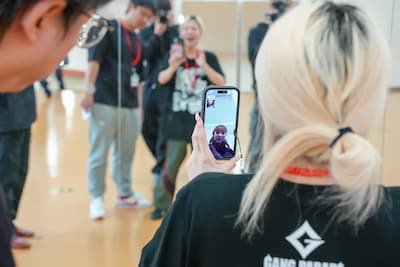 GANG PARADEメンバーとビデオ通話をするココ・パーティン・ココ。