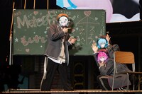 みかさ、メルト、Lapisによる「もしかして片想い」のパフォーマンス。