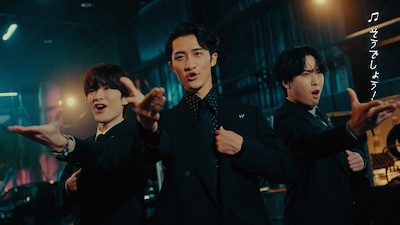 「WAVEワンデー ユープラス 乱視用」CM「ブレないぜ！WAVE EYES」編より。