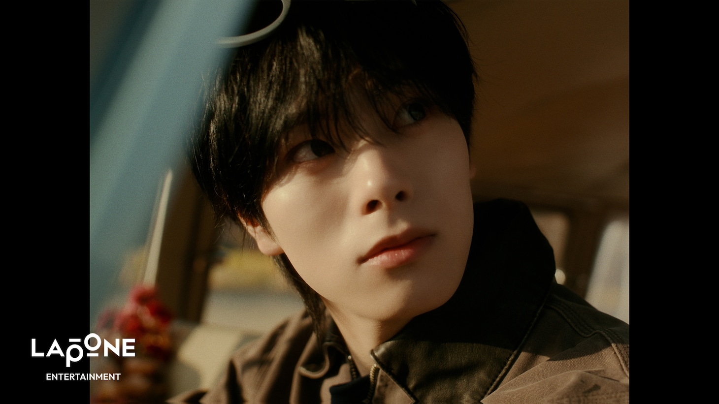 DXTEENの新曲「ハルコイ」ミュージックビデオのサムネイル。