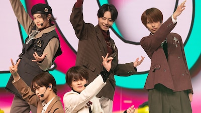 ジュニア©Storm Labels Inc.