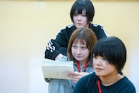 手前からナ前アリ、HANANOANA、ゲンジツユア。