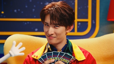 「UNO」の新テレビCMより。