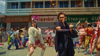 ｢君がいるだけで（Because of You） 2026 Thai-Japanese Version｣MVより。