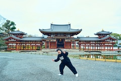 岡崎体育がインディーズベスト盤リリース、メジャーデビュー10周年ツアー「Zepp10連単総流し」開催