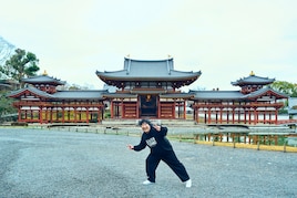 岡崎体育がインディーズベスト盤リリース、メジャーデビュー10周年ツアー「Zepp10連単総流し」開催