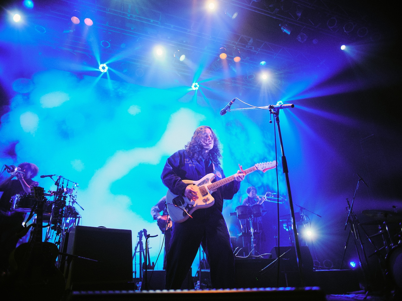 ROTH BART BARON「"LOST AND FOUND" TOUR」終幕、繊細でバイタリティにあふれたステージ