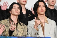 左から西洸人、池﨑理人。