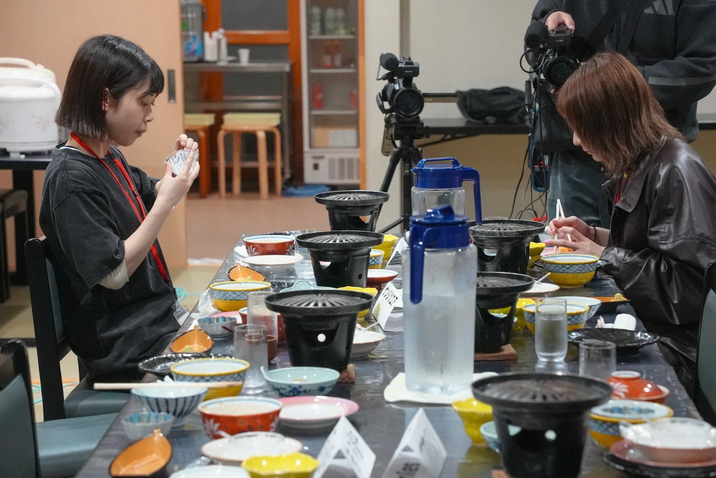 「WACK合同オーディション2026」5日目夕食の様子。