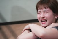 腹筋中のHANANOANA。