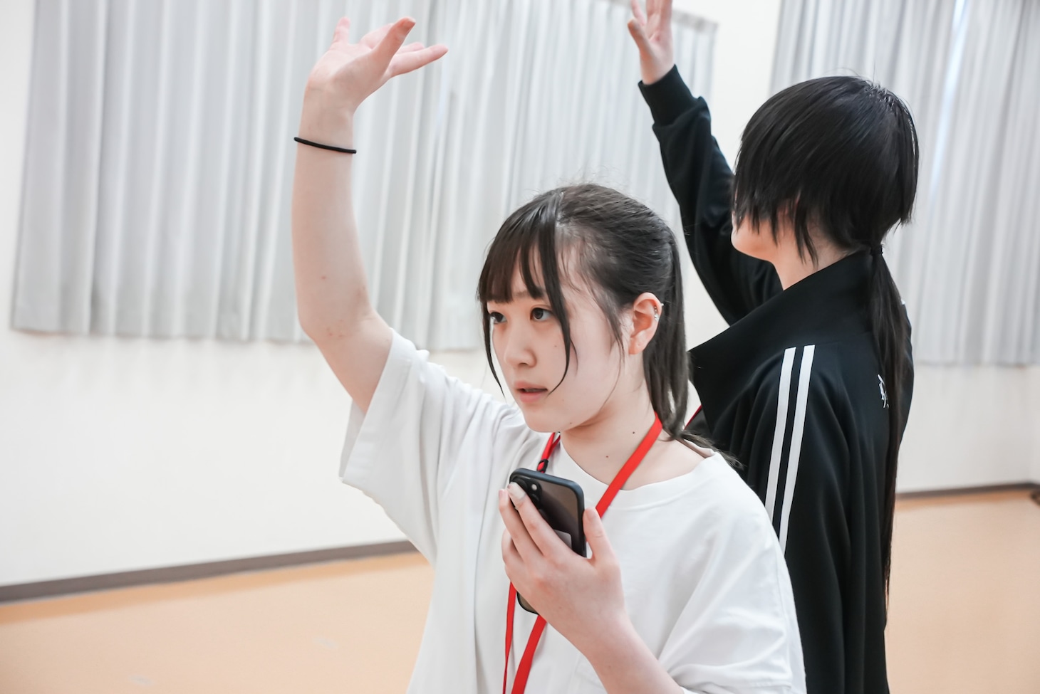 練習中のテ・マエ、ゲンジツユア。