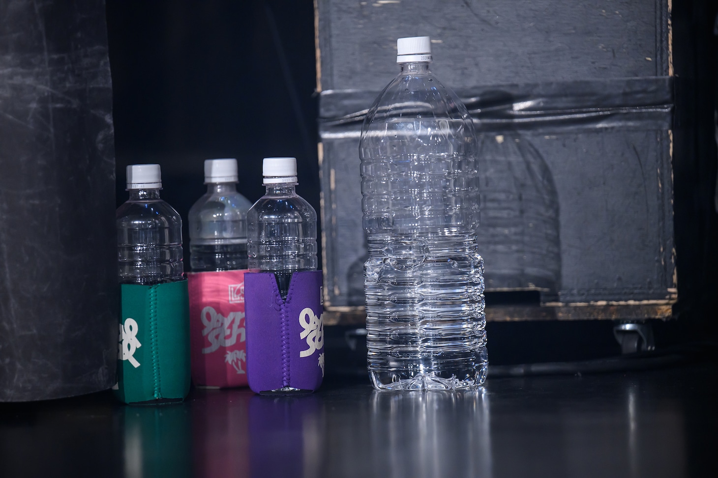 ひときわ巨大なtmrwのボトル（右端）。