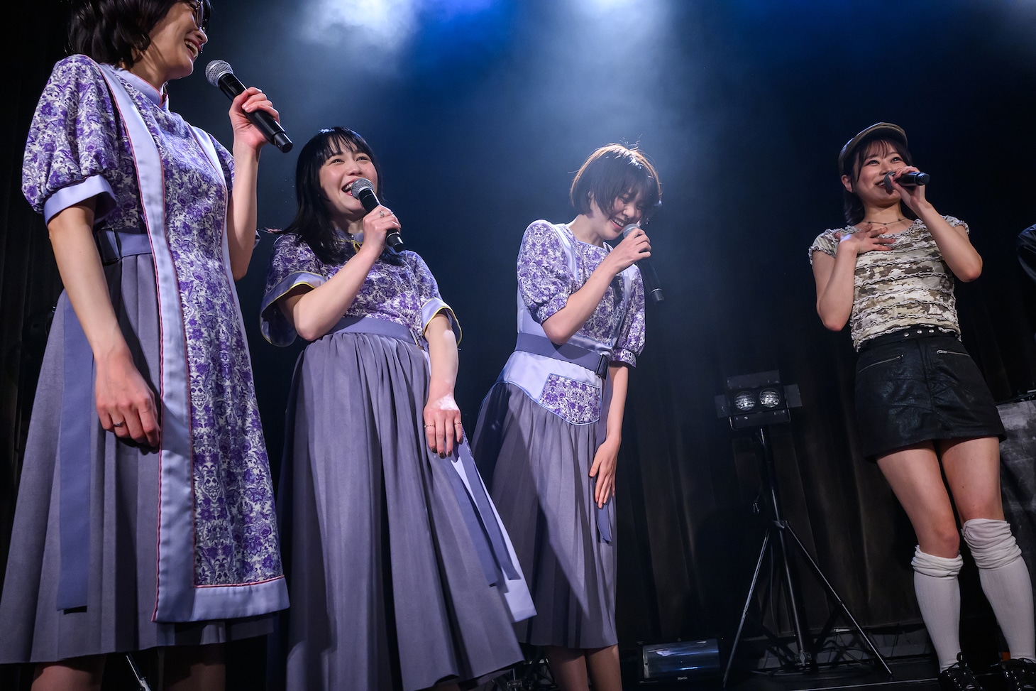 Negiccoとの競演に大喜びのreina（右端）。