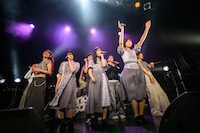 「IDOL SONG RAP」でコラボするリリネギ。