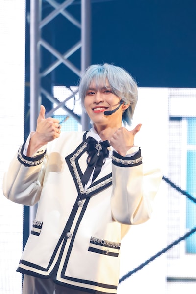 千田波空斗。「ICEx 3rd Anniversary Concert 2026 "ICEx School"」より。