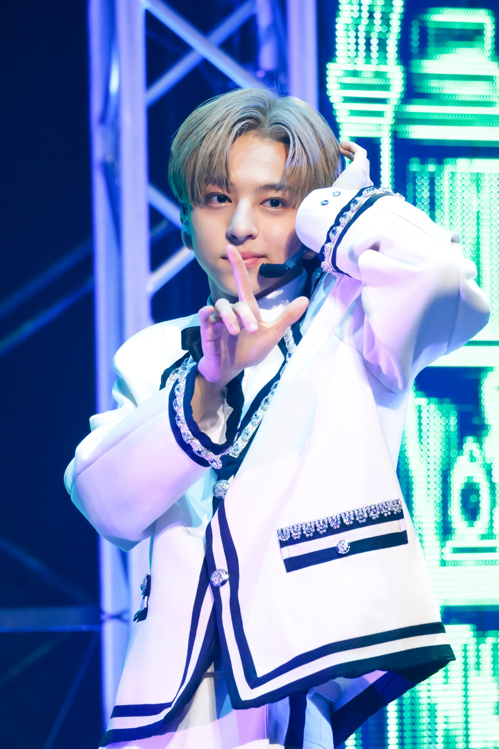ICEx 八神遼介 アクスタ ICEx「八神遼介 BIRTHDAY SPECIAL PHOTO SET」の販売が決定!!! | ICEx