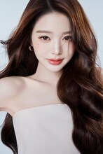 「KERASTASE（ケラスターゼ）」の日本ローカルアンバサダーに就任するウォニョン（IVE）。